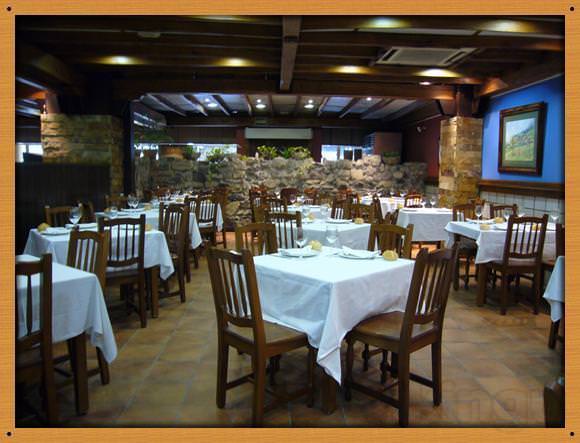 el guelu - Restaurante Cenas con espectáculos despedidas en Oviedo