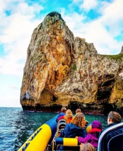Ruta en lancha motora por la costa de Ribadesella