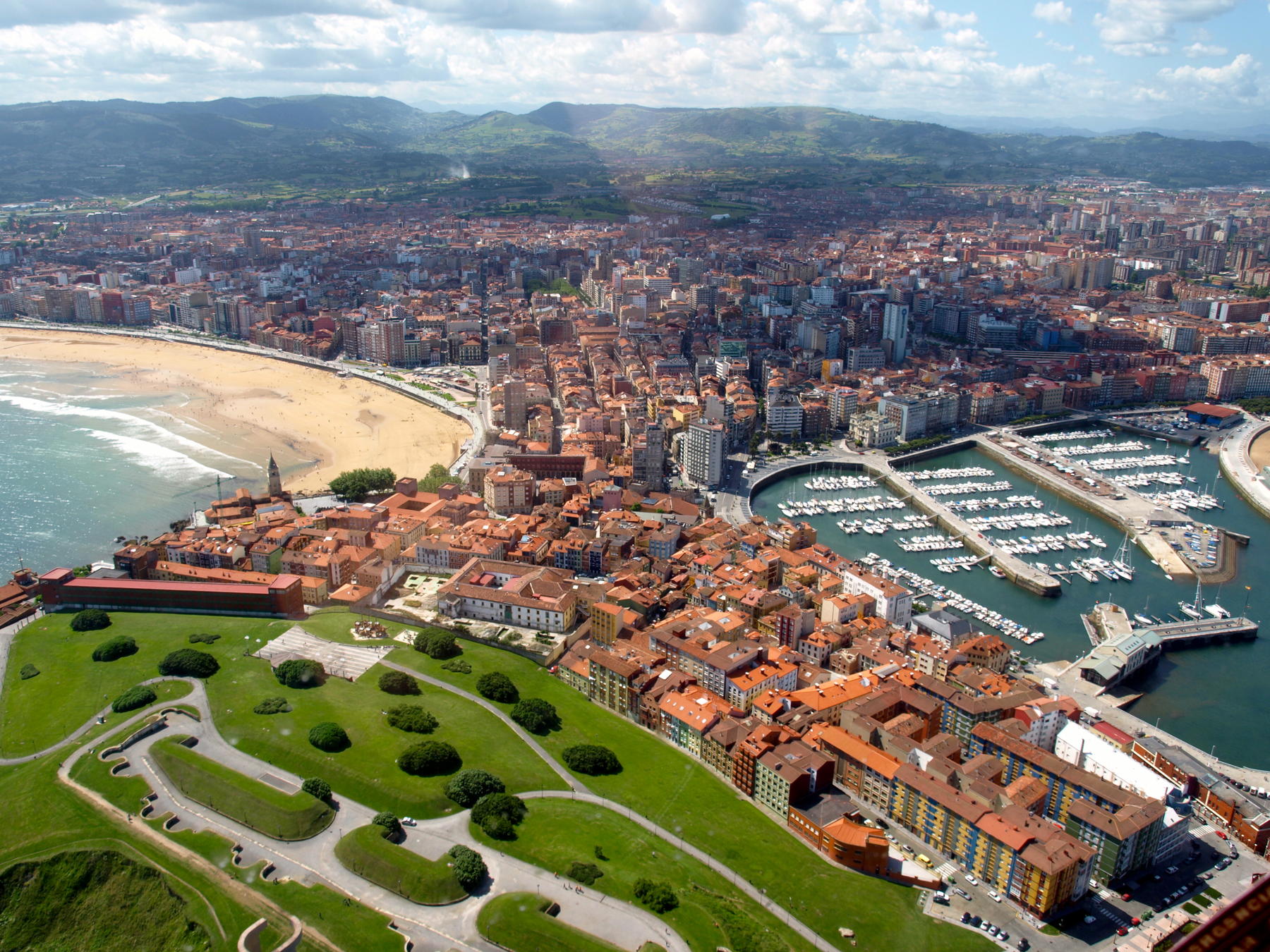 Las ventajas de hacer Despedidas en Gijón