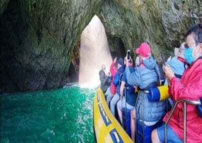 lancha arriondas 1 - Ruta en lancha motora por la costa de Ribadesella