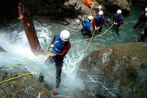 descenso de canones 20150129002401 thumb - Actividades para despedidas en Asturias