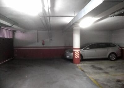 Piso 16 en León para despedidas: plaza de garaje